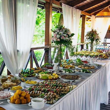 Ukraina Hotel Czerkasy Zewnętrze zdjęcie