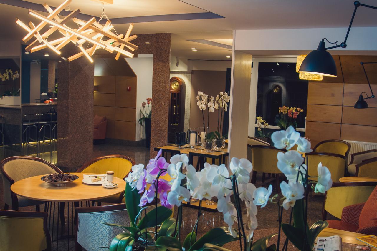 Ukraina Hotel Czerkasy Zewnętrze zdjęcie