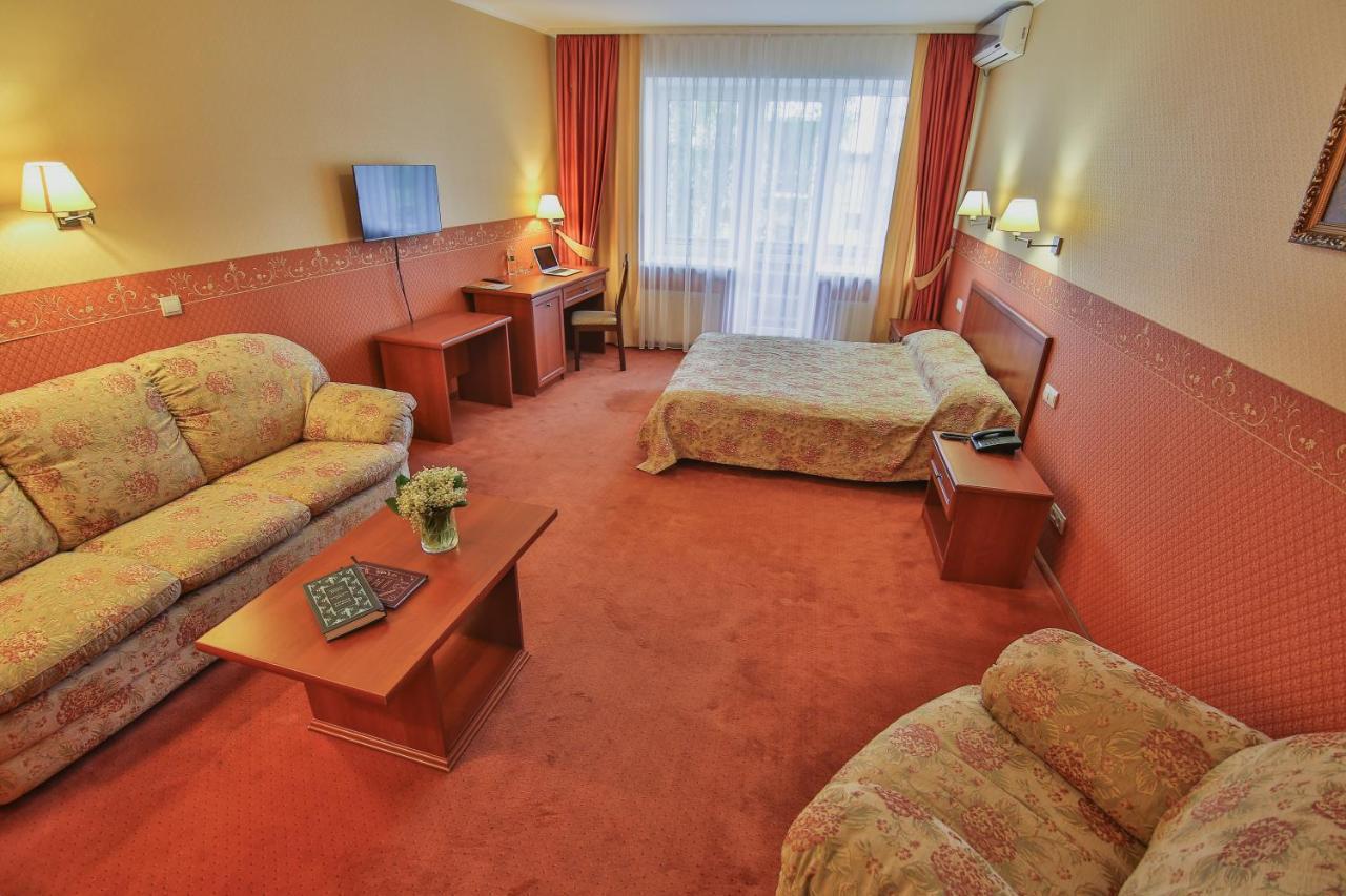 Ukraina Hotel Czerkasy Zewnętrze zdjęcie