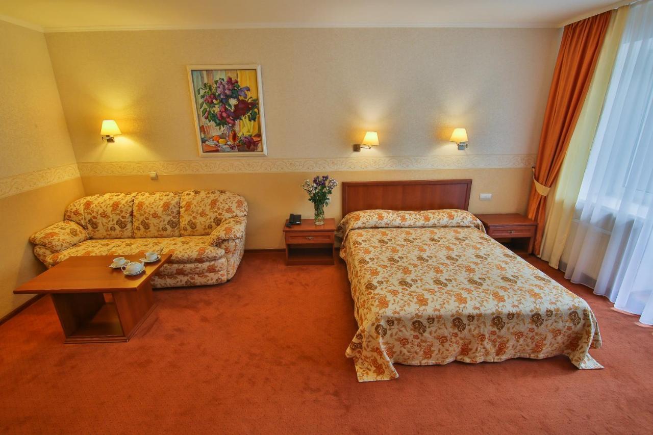 Ukraina Hotel Czerkasy Zewnętrze zdjęcie
