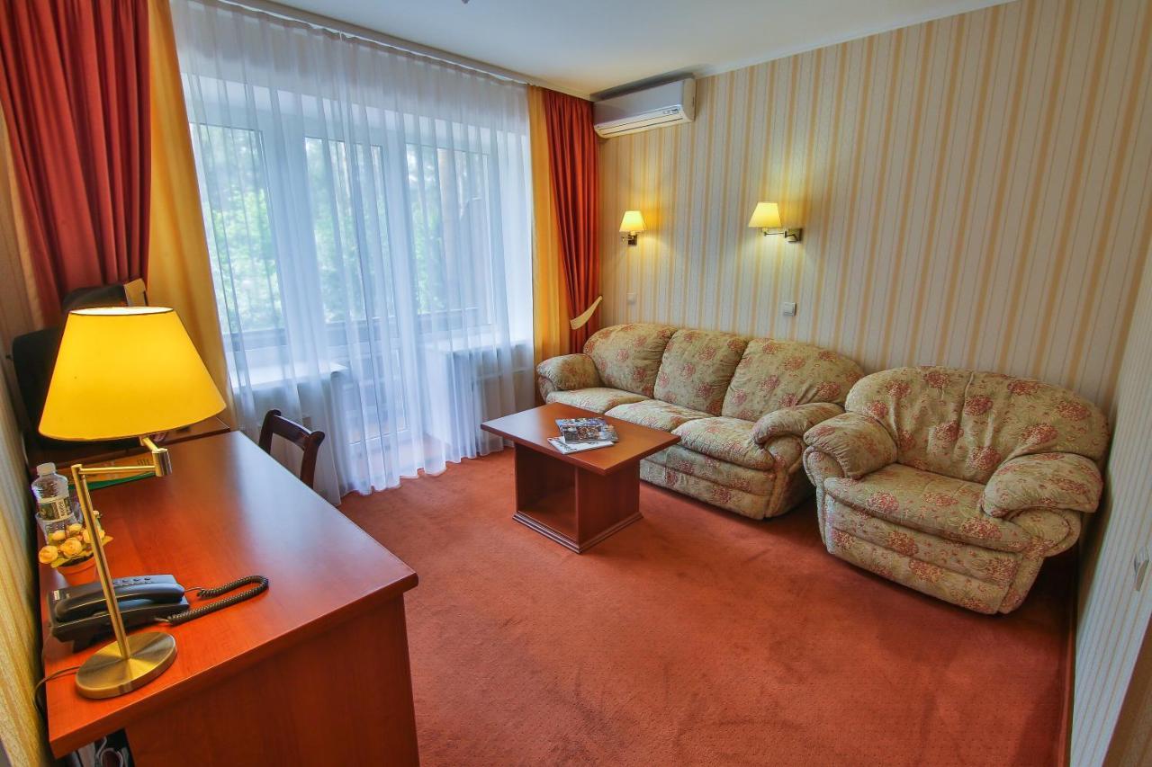 Ukraina Hotel Czerkasy Zewnętrze zdjęcie