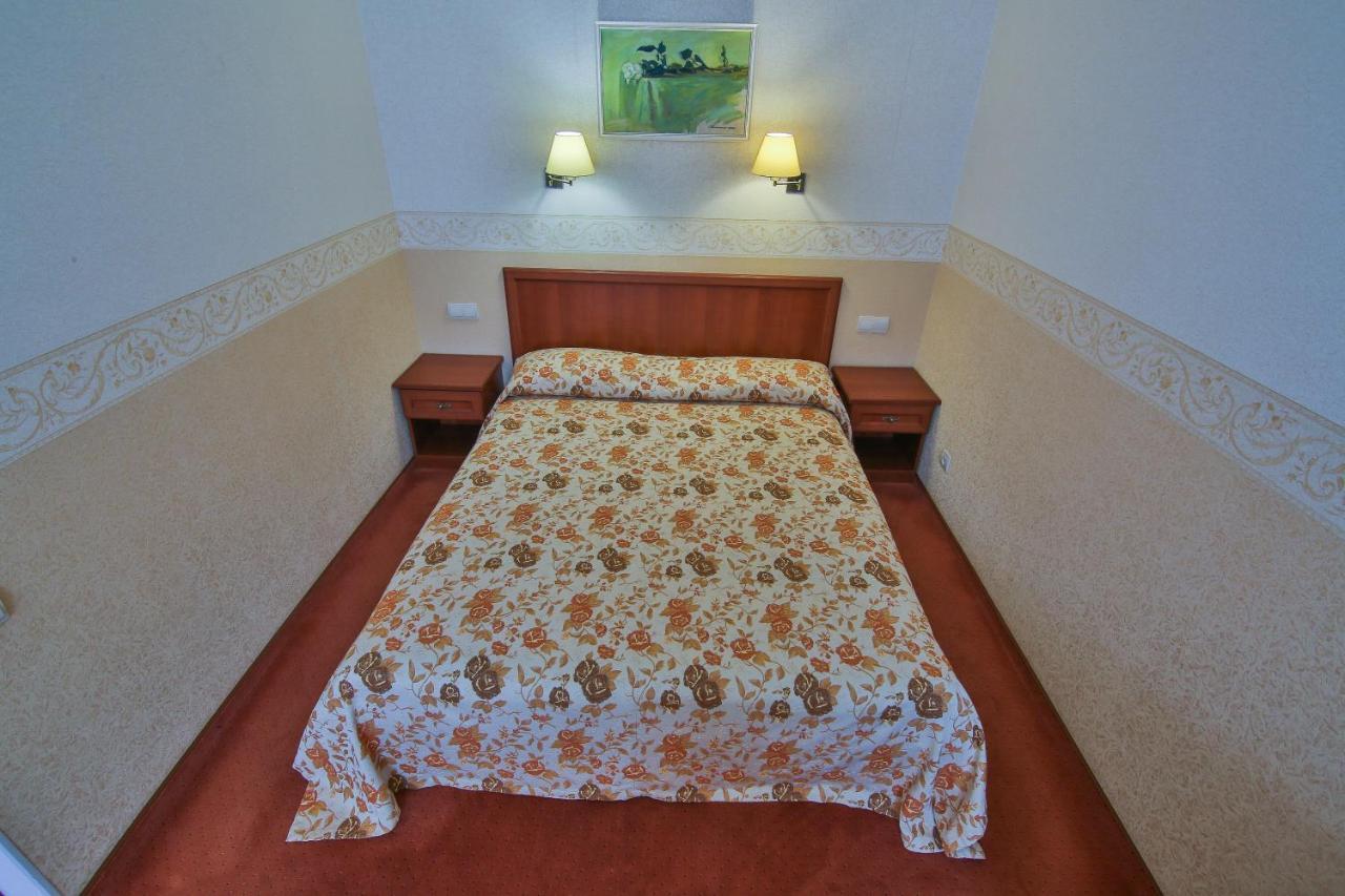 Ukraina Hotel Czerkasy Zewnętrze zdjęcie
