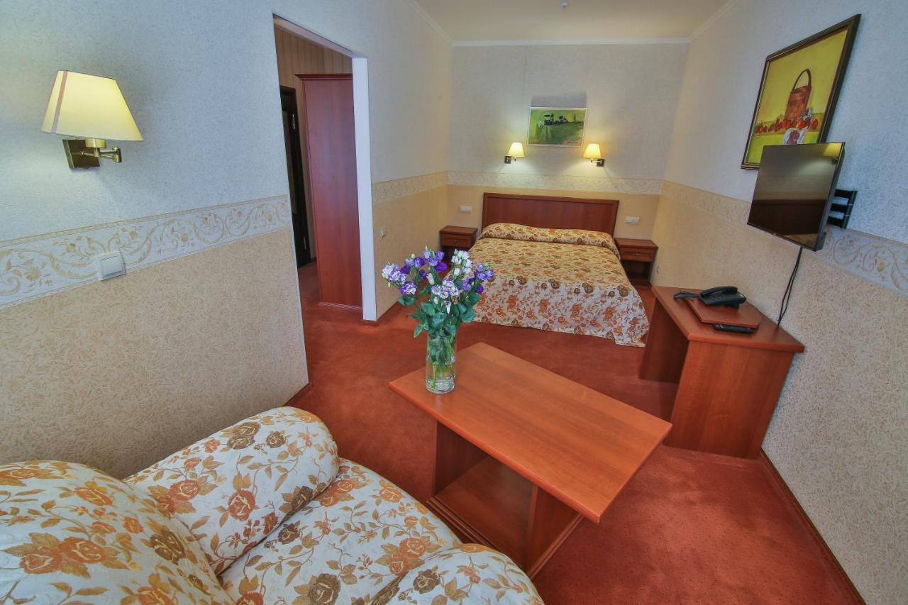 Ukraina Hotel Czerkasy Zewnętrze zdjęcie